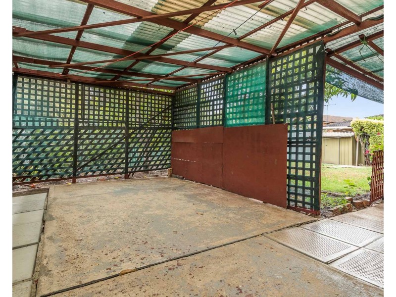 16 Whitlam Avenue, Edensor Park NSW 2176