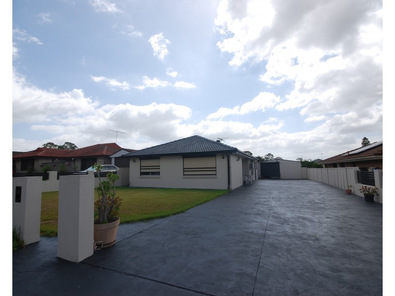 Greenfield Park NSW 2176