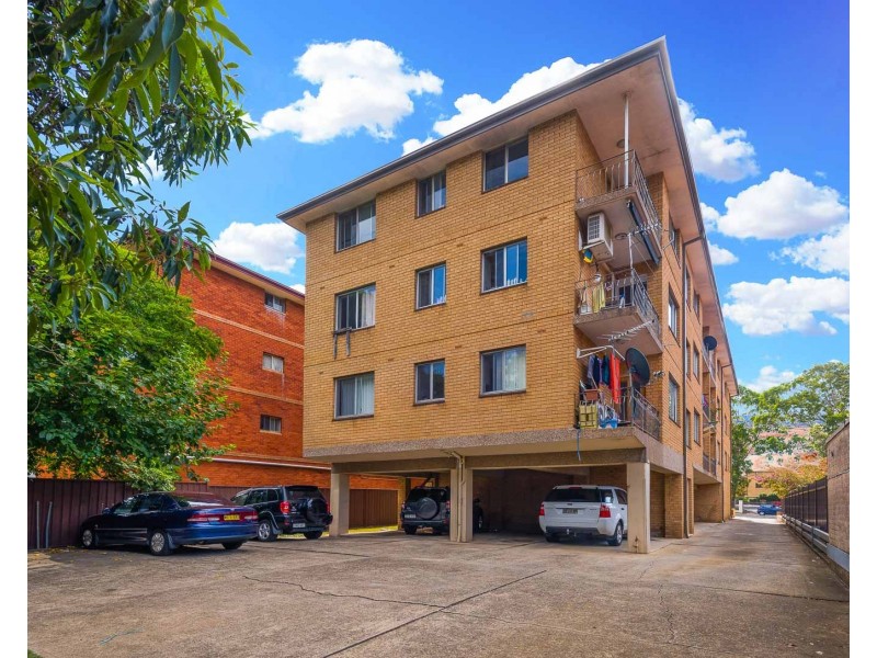 12/21 York Street, Fairfield NSW 2165