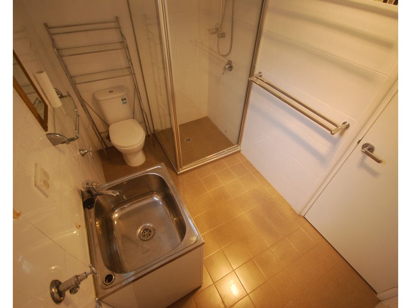 75 Tasman Parade, Fairfield West NSW 2165