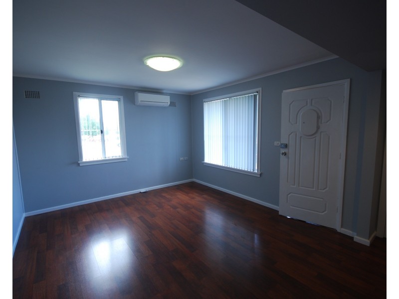 75 Tasman Parade, Fairfield West NSW 2165