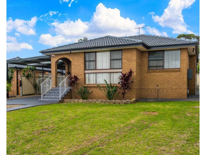 7 Benghazi Street, Bossley Park NSW 2176