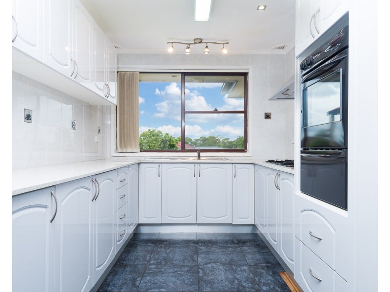 7 Benghazi Street, Bossley Park NSW 2176