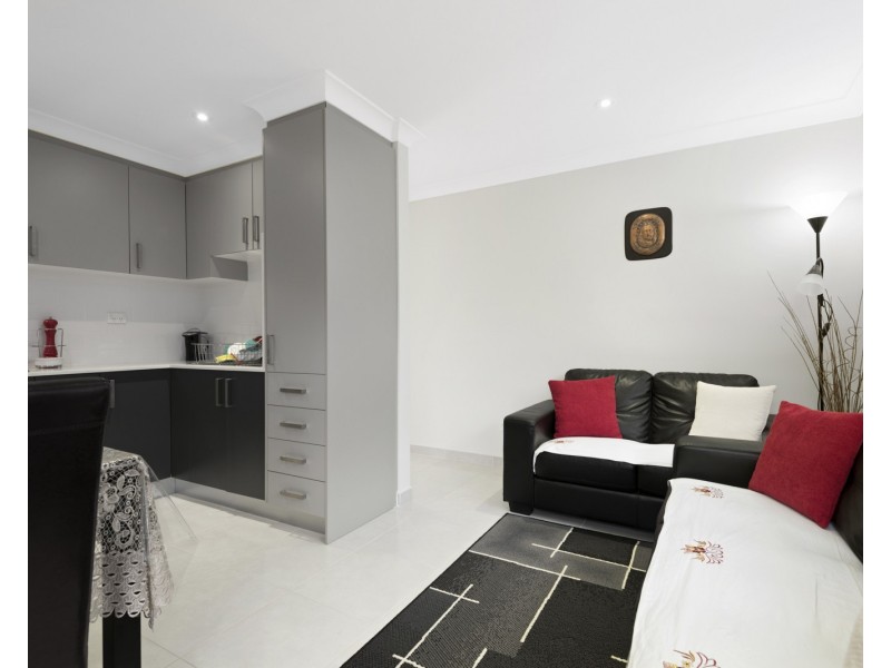 7 Benghazi Street, Bossley Park NSW 2176