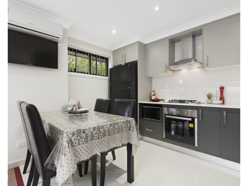 7 Benghazi Street, Bossley Park NSW 2176