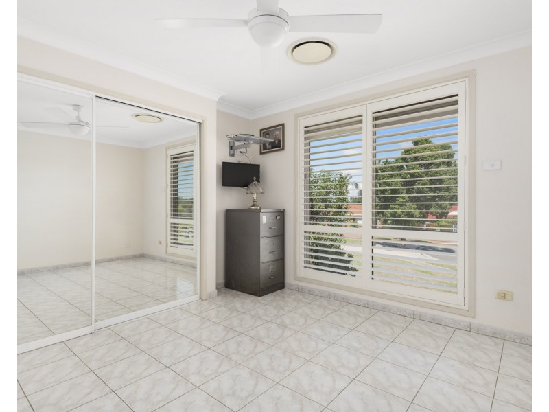 9 Torwood Place, St Johns Park NSW 2176