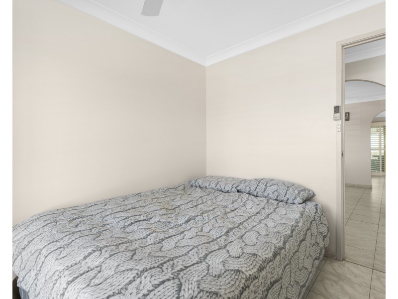 9 Torwood Place, St Johns Park NSW 2176