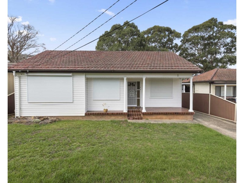 7 Treloar Crescent, Chester Hill NSW 2162