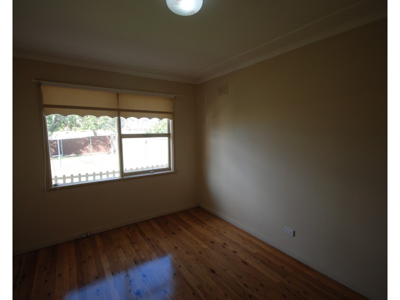 Fairfield West NSW 2165