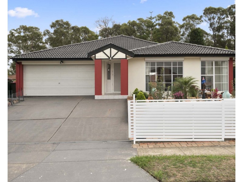 5 Opal Place, Bossley Park NSW 2176