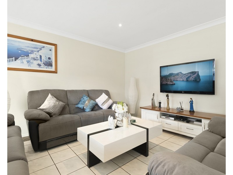 5 Opal Place, Bossley Park NSW 2176