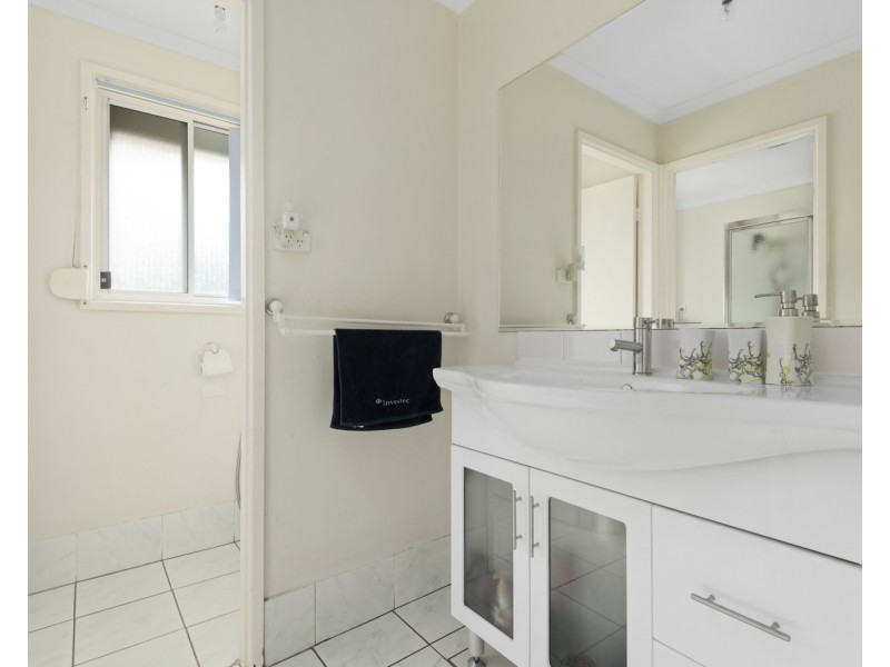 5 Opal Place, Bossley Park NSW 2176