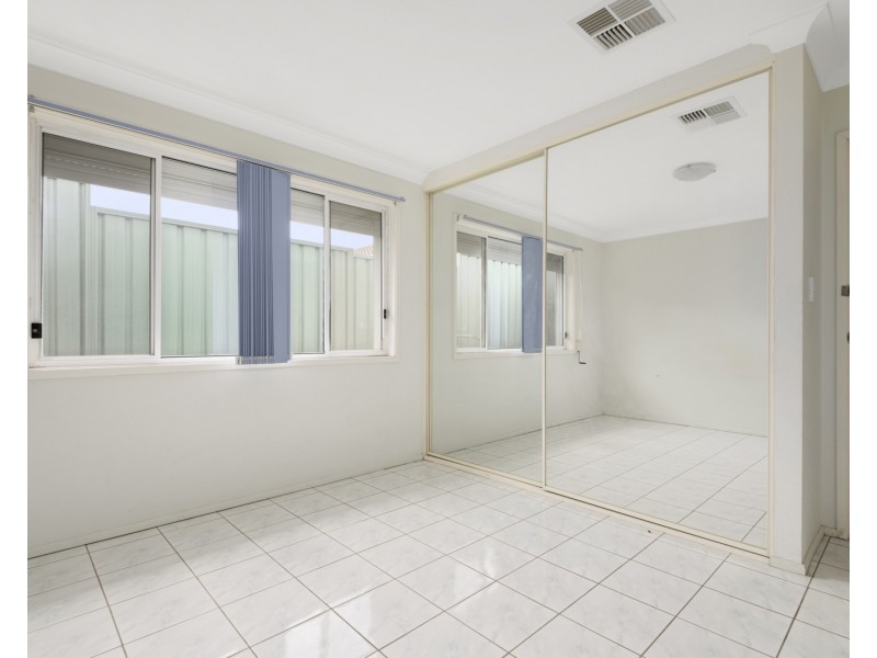 5 Opal Place, Bossley Park NSW 2176