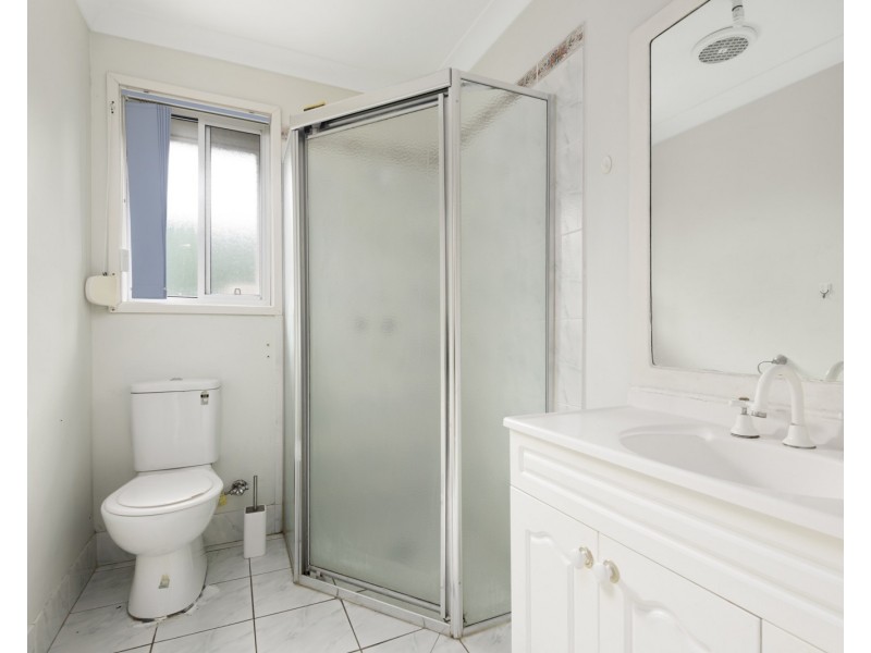 5 Opal Place, Bossley Park NSW 2176