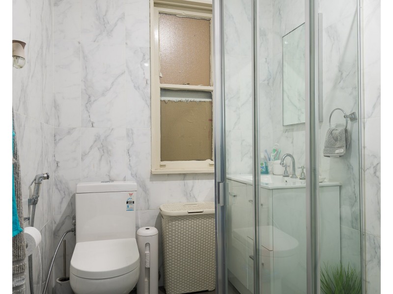 12 Montrose Avenue, Fairfield East NSW 2165