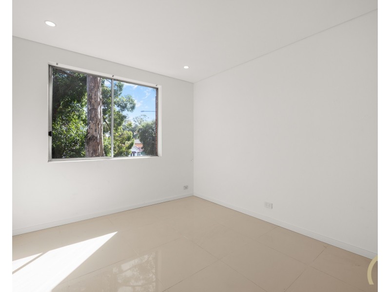 2/53 Hamilton Road, Fairfield NSW 2165