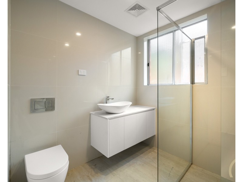 2/53 Hamilton Road, Fairfield NSW 2165