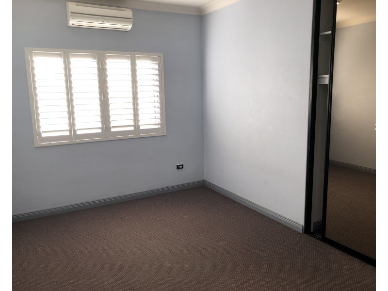 Fairfield West NSW 2165