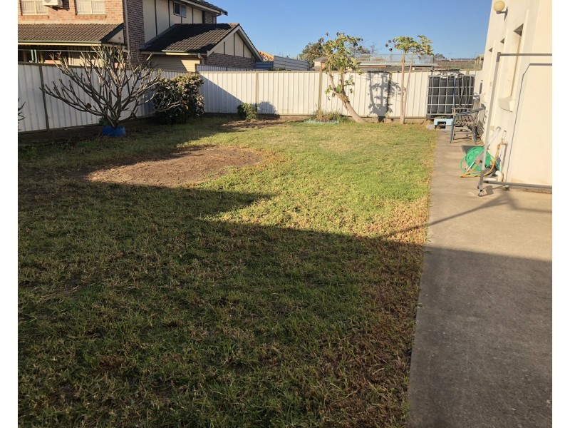 Fairfield West NSW 2165