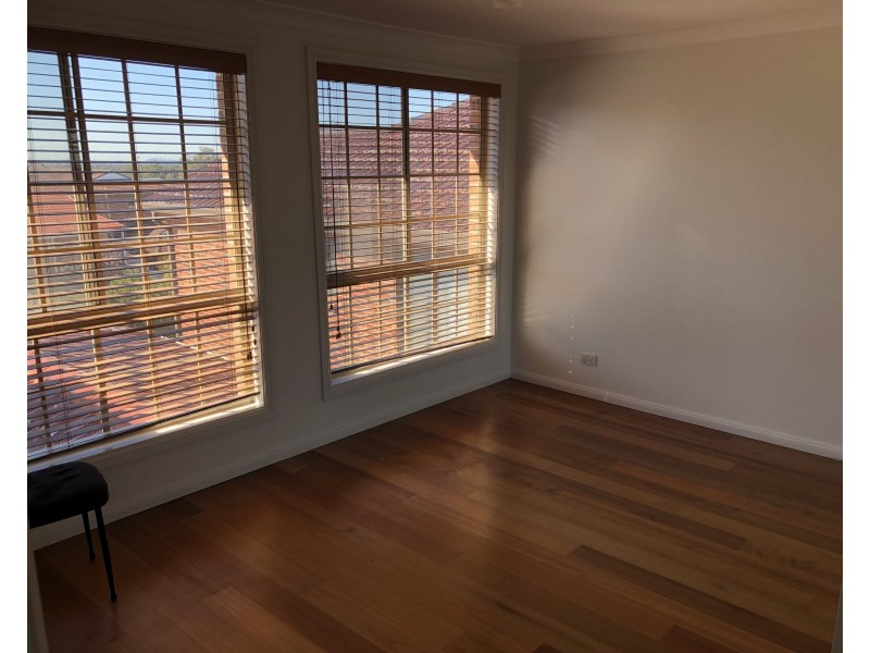 Edensor Park NSW 2176