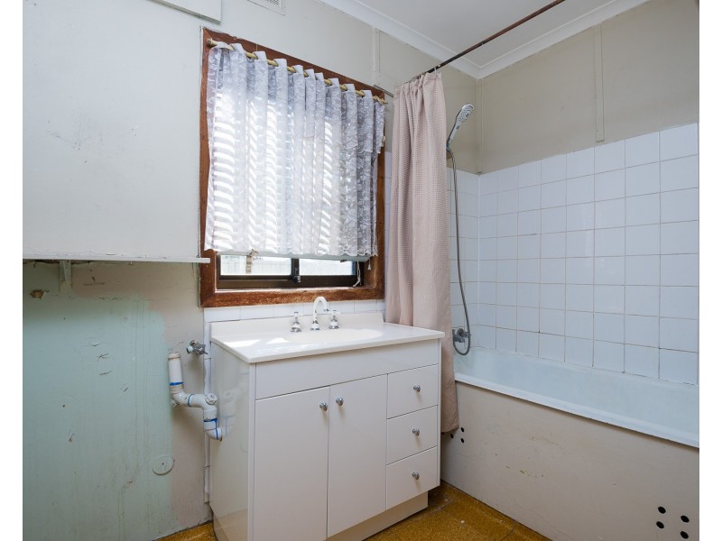 4 Morse Street, Fairfield East NSW 2165