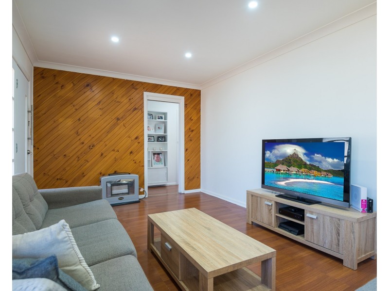 19 Eureka Crescent, Sadleir NSW 2168