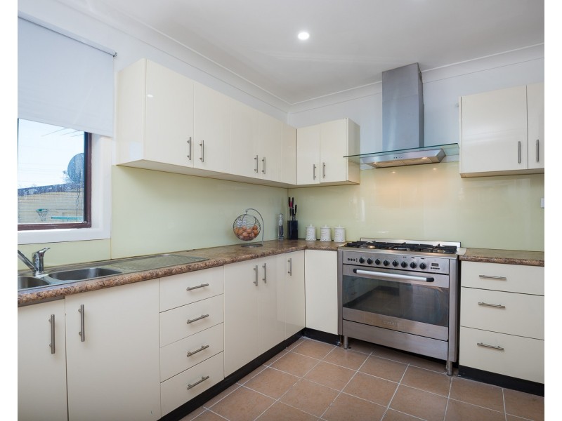 19 Eureka Crescent, Sadleir NSW 2168