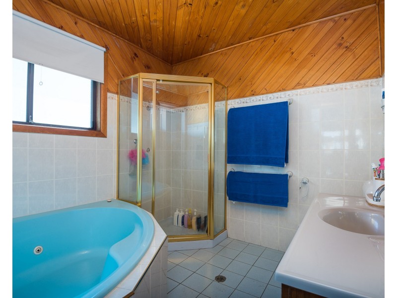 19 Eureka Crescent, Sadleir NSW 2168