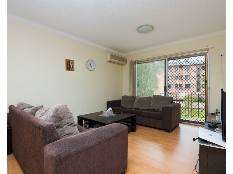 8/162 Sandal Crescent, Carramar NSW 2163