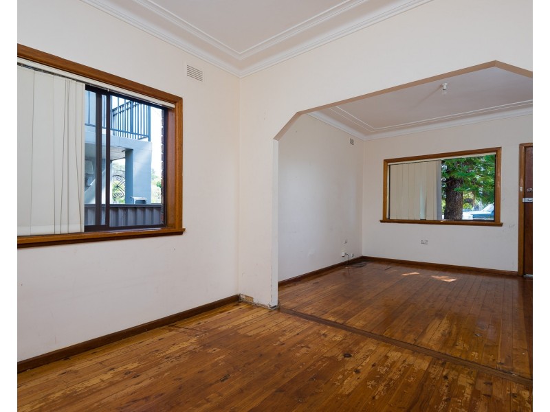 54 Riverview Road, Fairfield NSW 2165