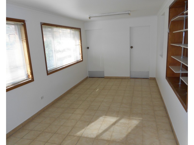 Fairfield West NSW 2165