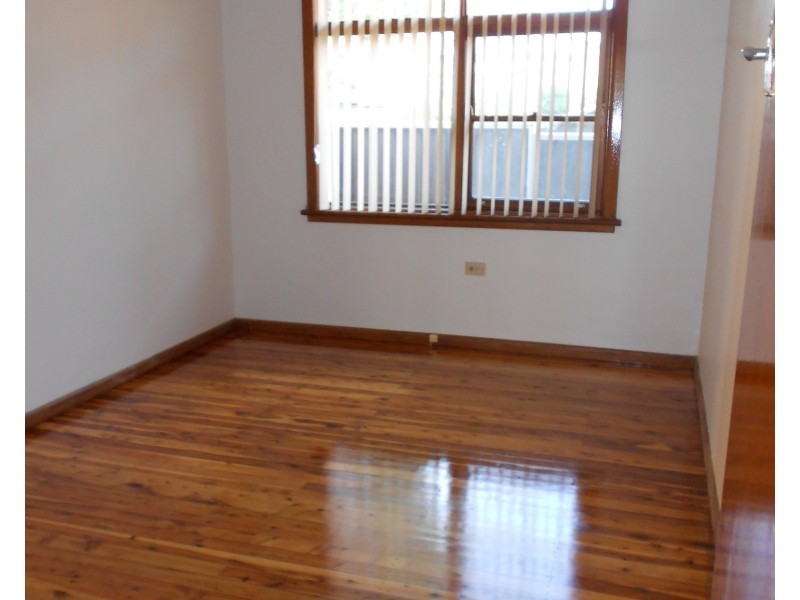 Fairfield West NSW 2165