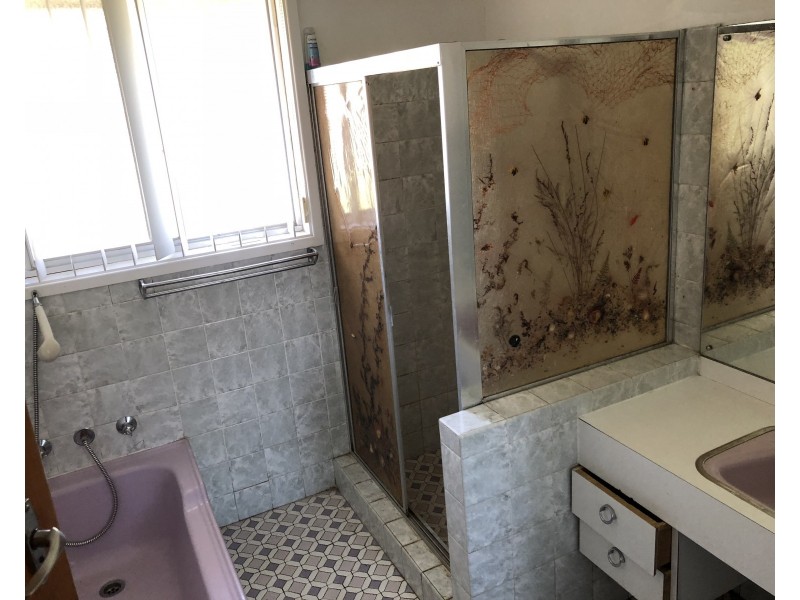 Fairfield West NSW 2165