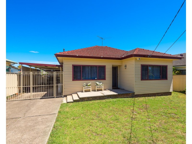 10 Blackford Street, Fairfield East NSW 2165