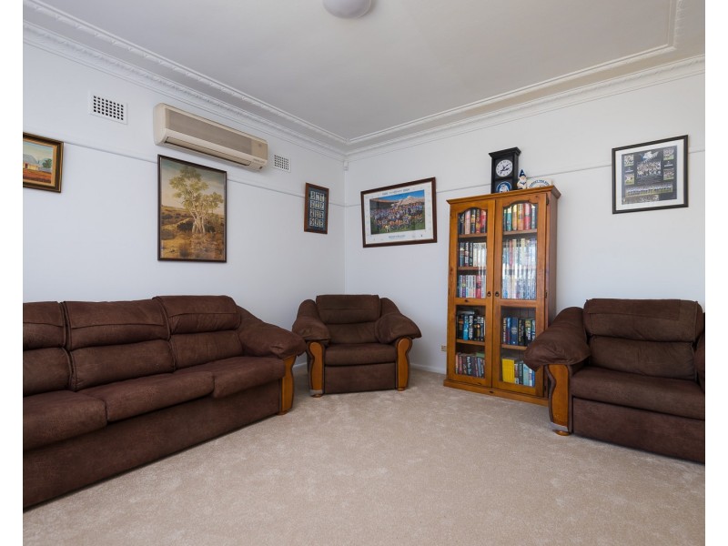 10 Blackford Street, Fairfield East NSW 2165