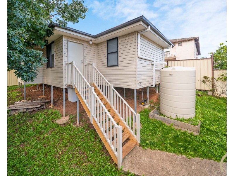 6 Cahill Street, Smithfield NSW 2164