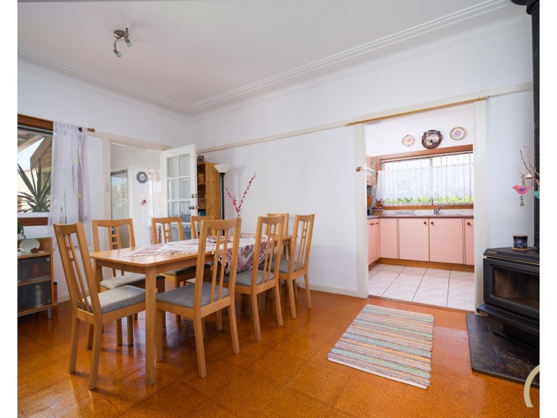 4 Rhodes Avenue, Guildford NSW 2161