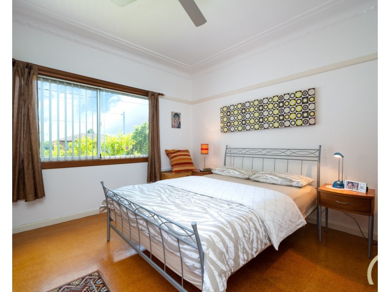 4 Rhodes Avenue, Guildford NSW 2161