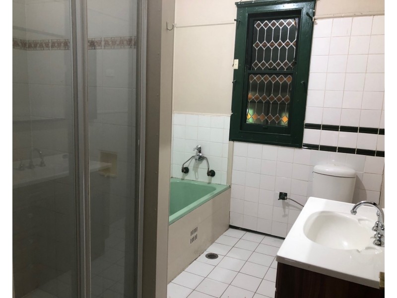 Fairfield West NSW 2165