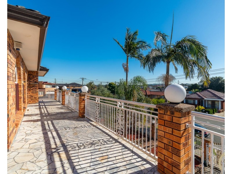 137 Camden Street, Fairfield Heights NSW 2165