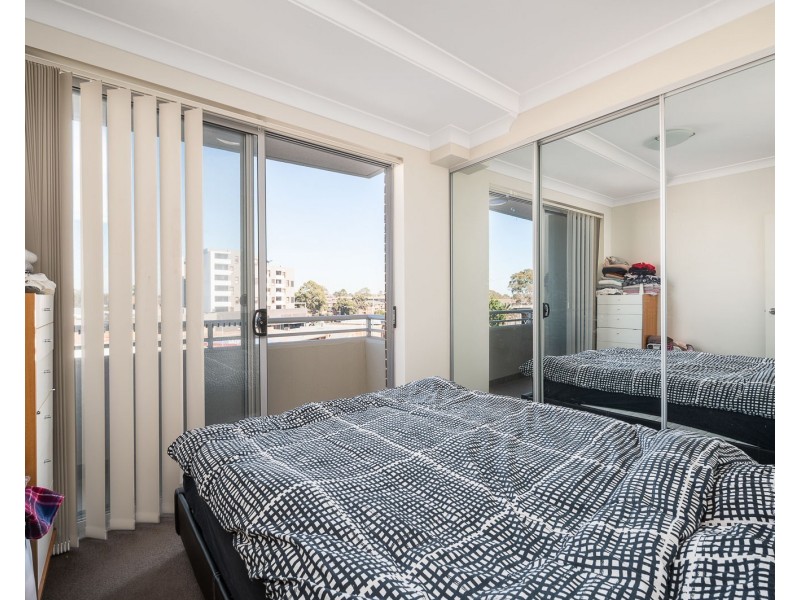 114/17-21 The Crescent, Fairfield NSW 2165