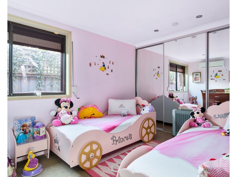 16  Powhatan Street, Greenfield Park NSW 2176