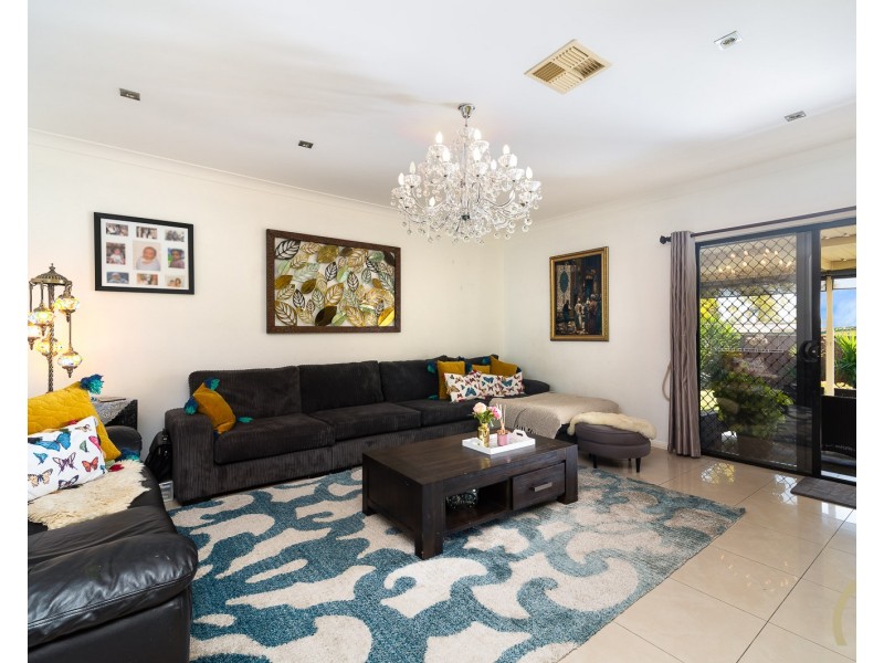 13 Leichhardt Avenue, Fairfield West NSW 2165