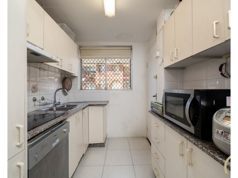 5/112 Wattle Ave, Carramar NSW 2163