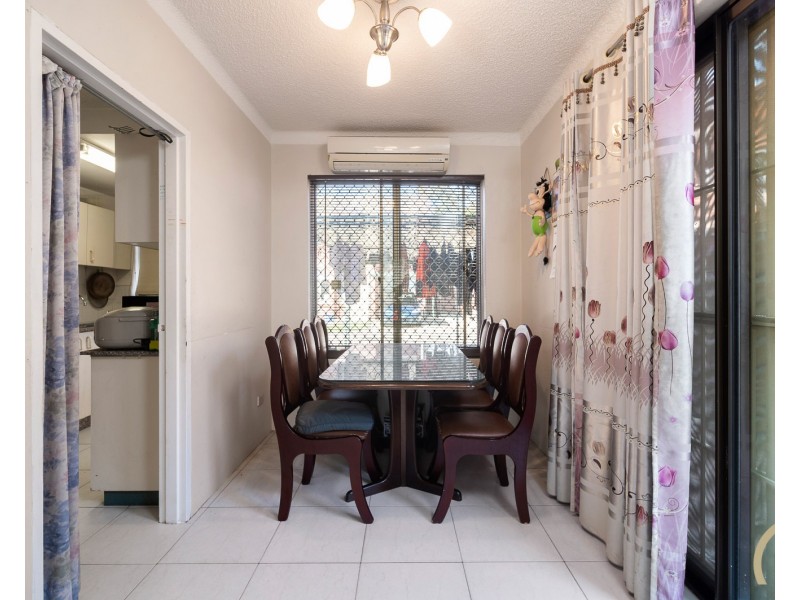 5/112 Wattle Ave, Carramar NSW 2163