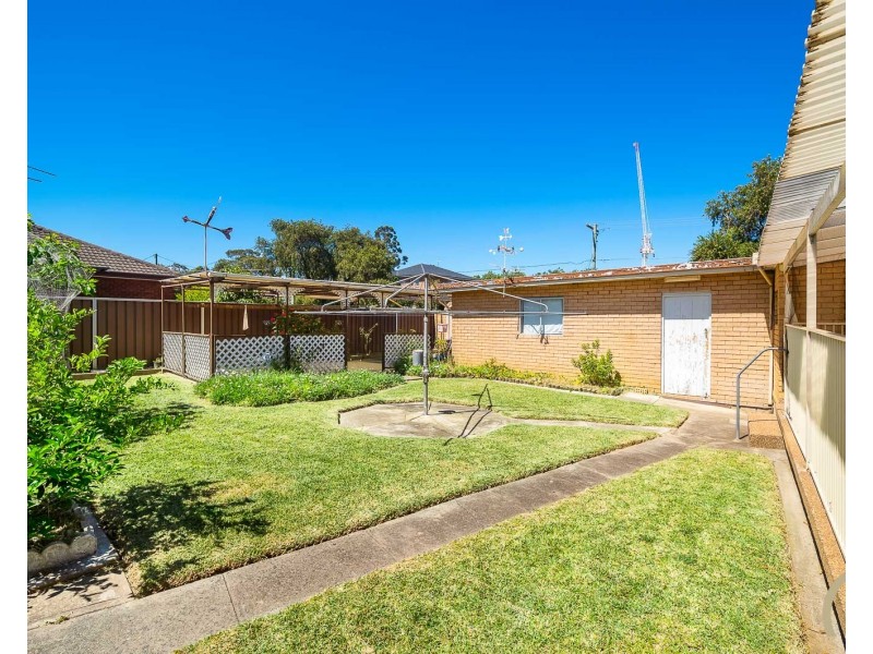 412 Hamilton Road, Fairfield West NSW 2165
