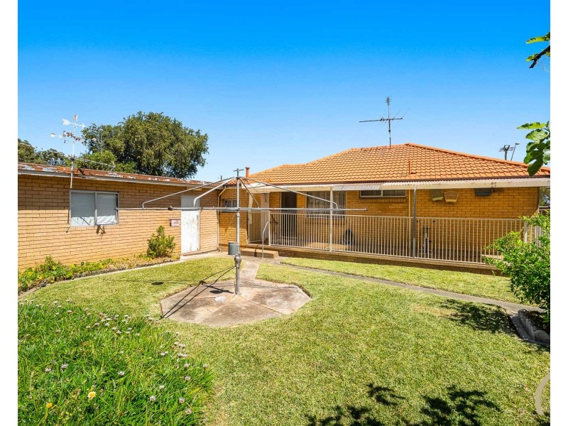 412 Hamilton Road, Fairfield West NSW 2165