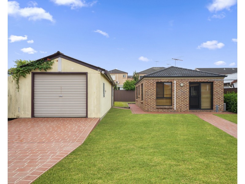 208 Hamilton Road, Fairfield NSW 2165