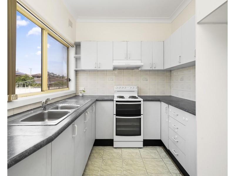 9 Sutherland Street, Canley Heights NSW 2166