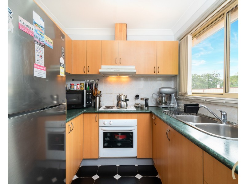 2/145 Station Street, Fairfield Heights NSW 2165